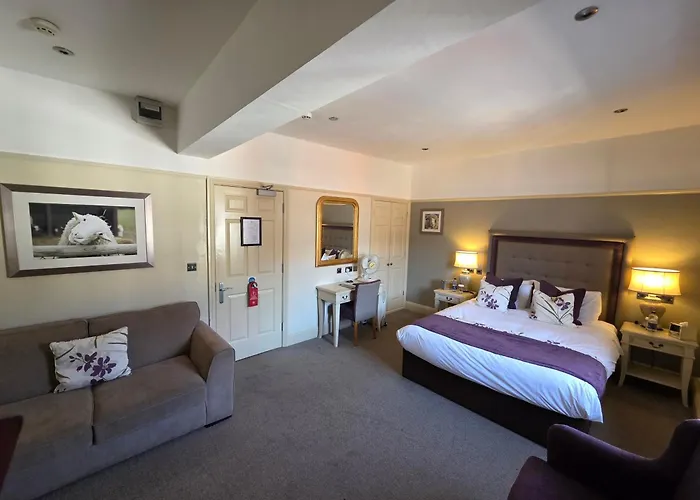 The Royal Oak Hotel, Welshpool - The Coaching Inn Group