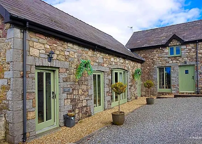 Rhiwddu Barns - Brecon Beacons National Park