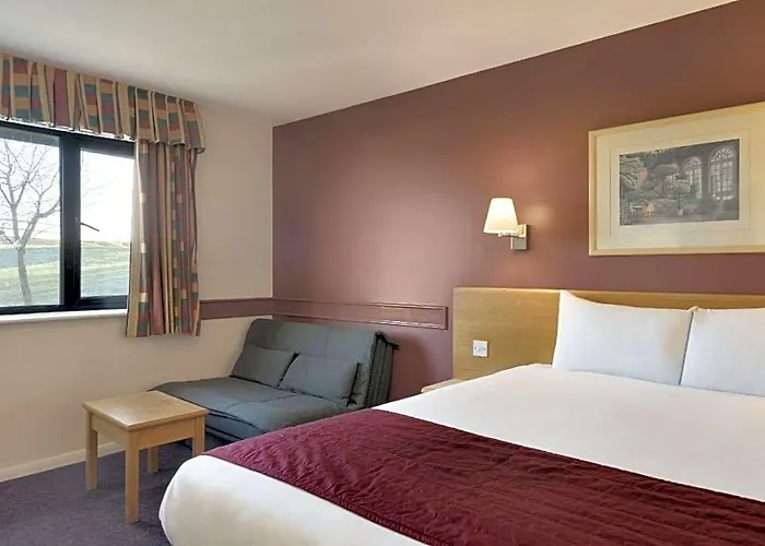 Days Inn By Wyndham Membury M4