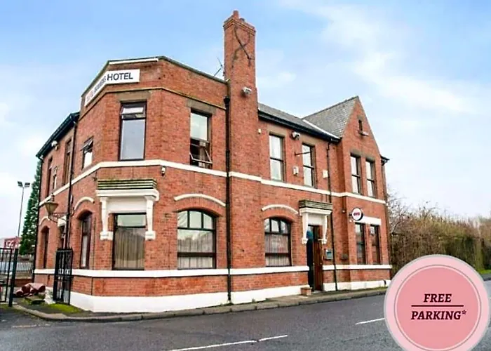Oyo The Rowers Hotel
