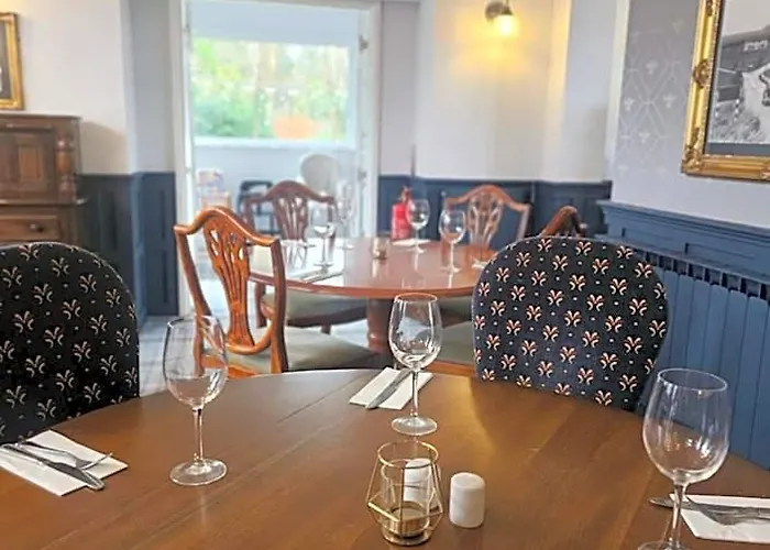 The Old Railway Hotel Porton