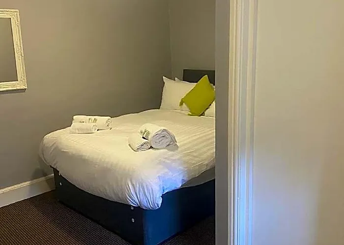 Turf Hotel