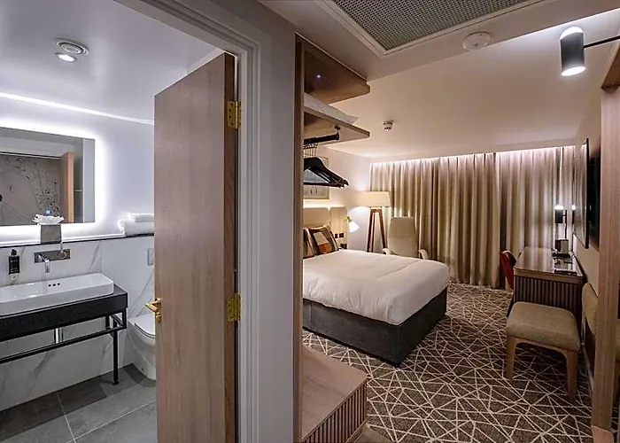 The Landing Hotel