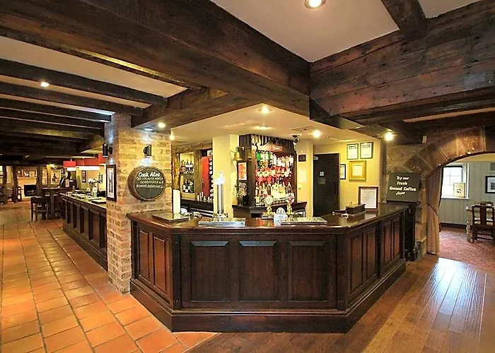Premier Inn Huddersfield North