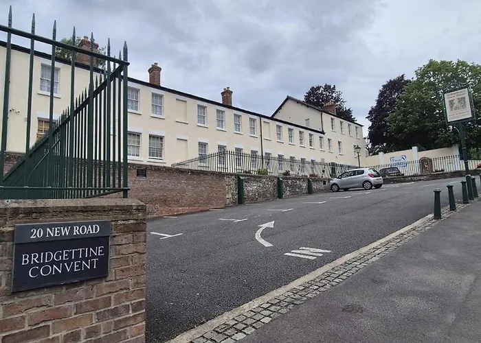 St Winefride'S Guesthouse