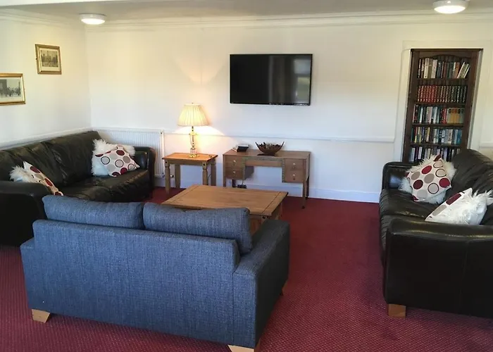 Novar Arms Hotel