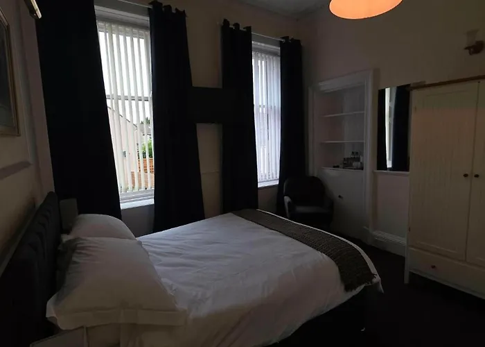 Waverley Hotel