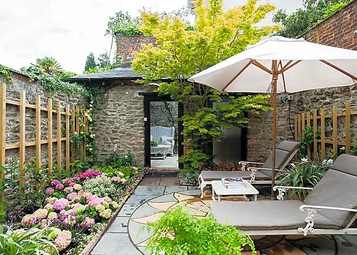 Summer Lodge Country House Hotel