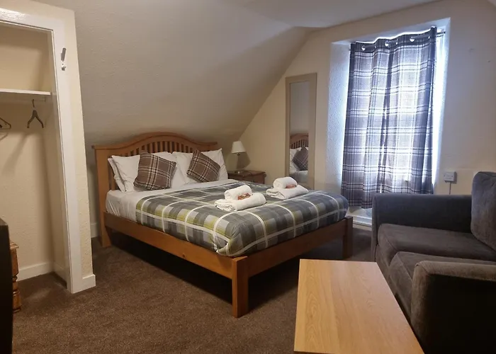 Roy Bridge Hotel
