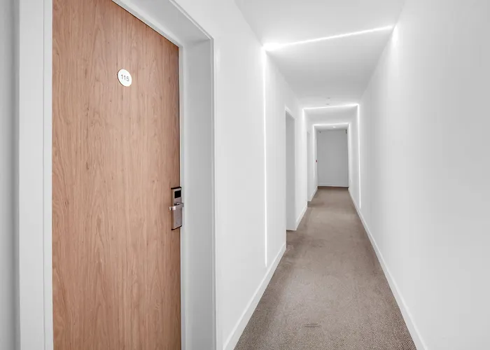 Signature Hotel London