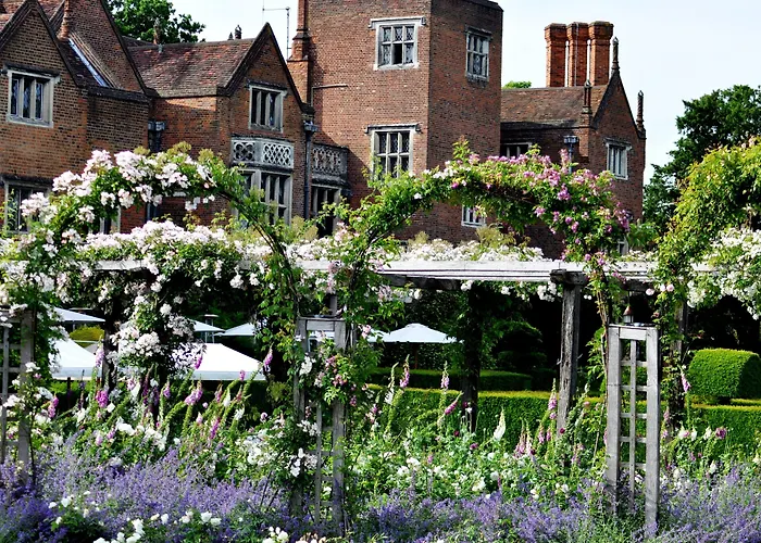 Great Fosters - Near Windsor