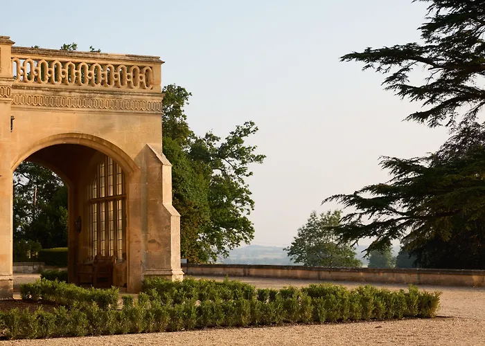 Dumbleton Hall