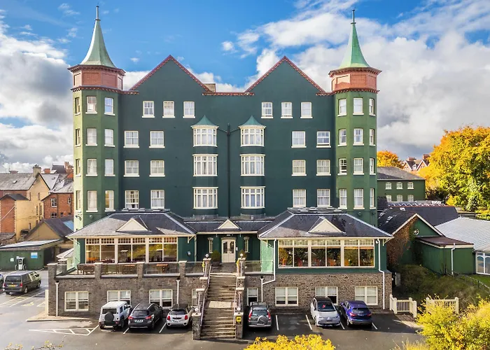 Metropole Hotel And Spa