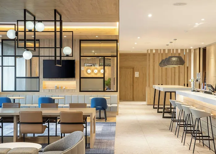 Courtyard By Marriott Inverness Airport
