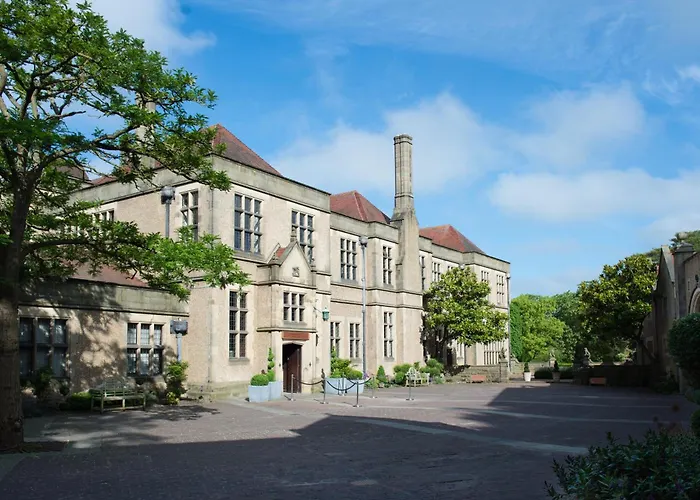 Fanhams Hall, Exclusive Collection