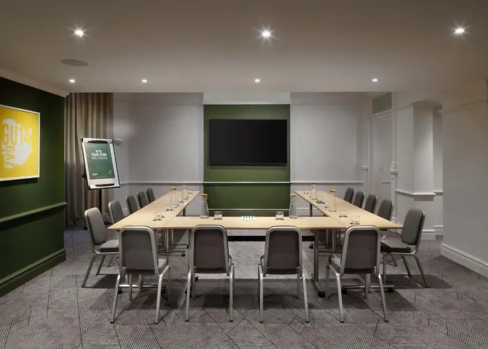 Holiday Inn Farnborough By Ihg