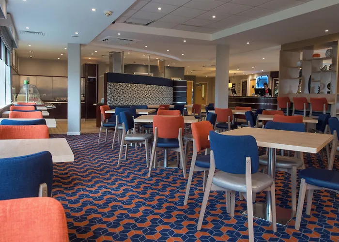 Holiday Inn Express Dunfermline By Ihg