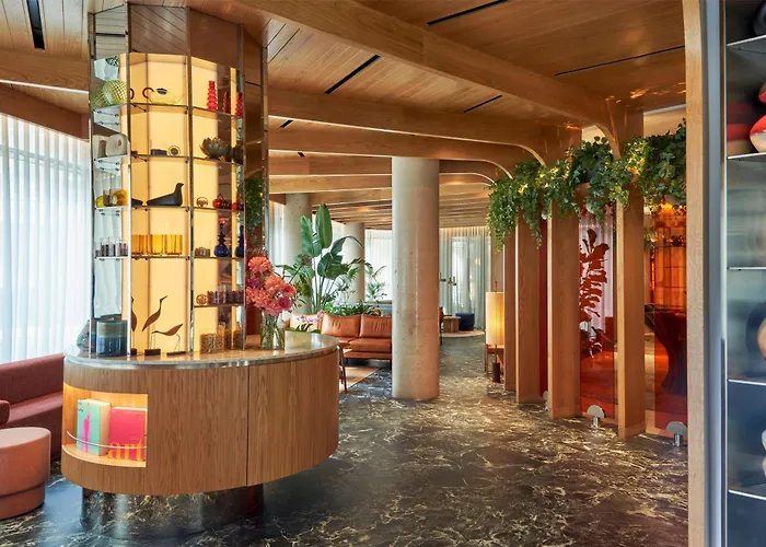 The Botree London, Curio Collection By Hilton
