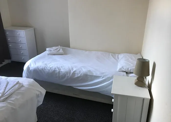 Longfield Road Hotel Darlington 