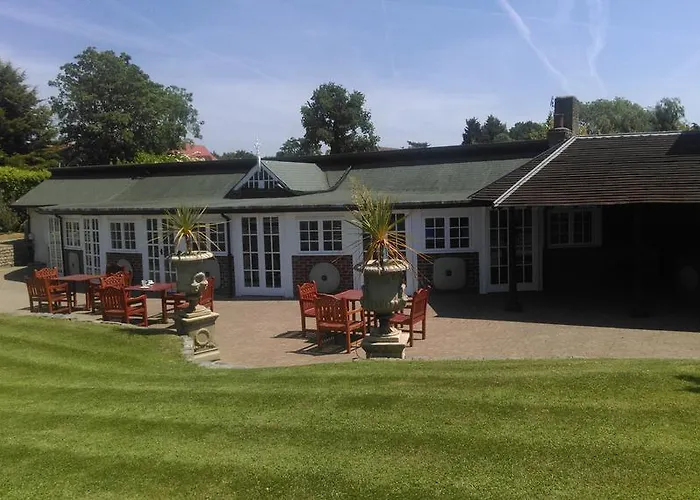 The Royal Chace Hotel Enfield