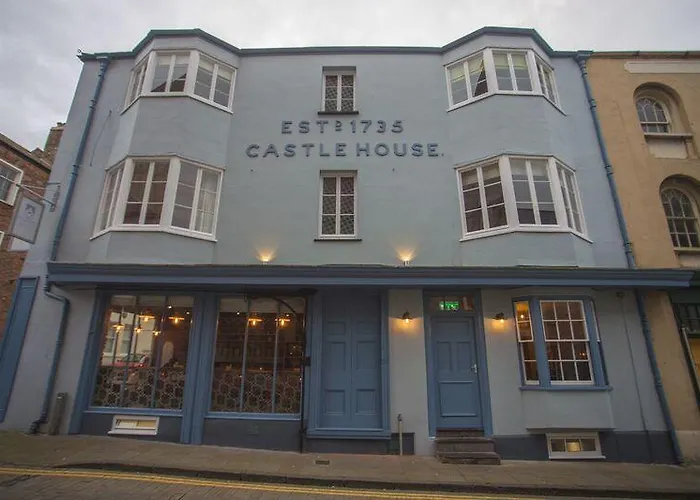 Ty Castell