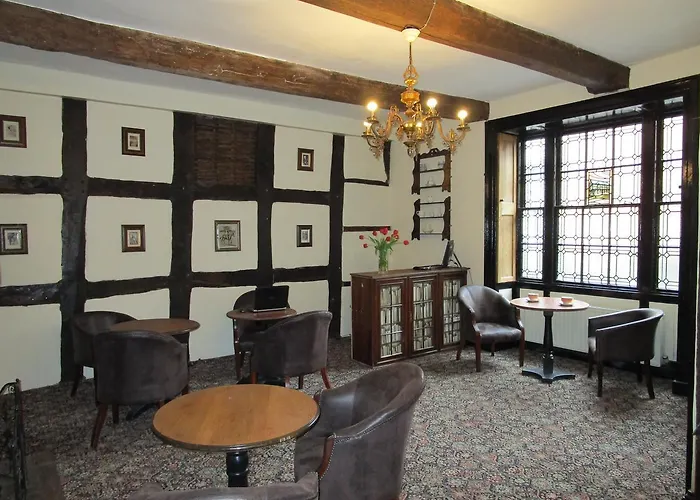 Royal Oak Hotel