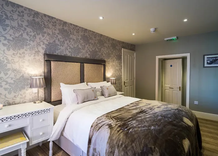 Greyhound Inn Wilton
