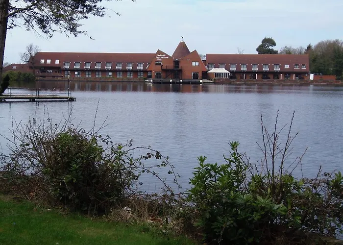 Lakeside Continental Hotel Camberley