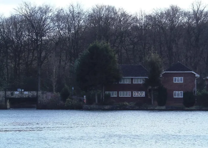 Lakeside Continental Hotel Camberley