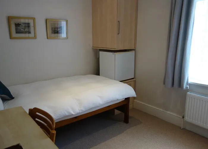 Hatsue Guest House