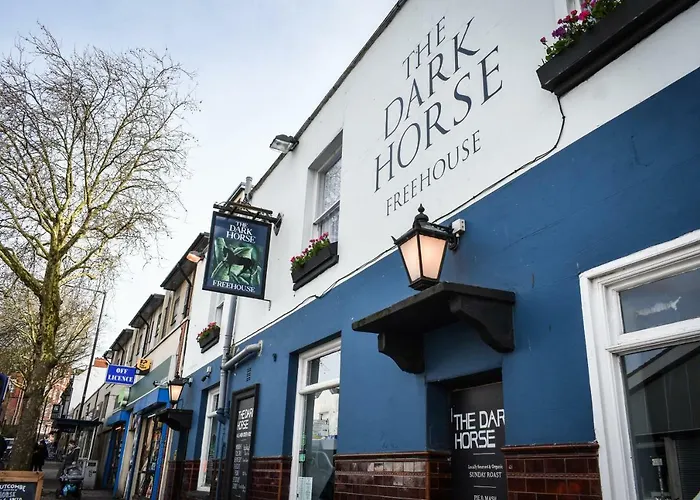 Hotel The Dark Horse Pub Bristol