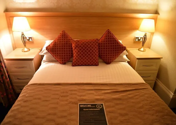 Lauriston & Lawton Court Hotel