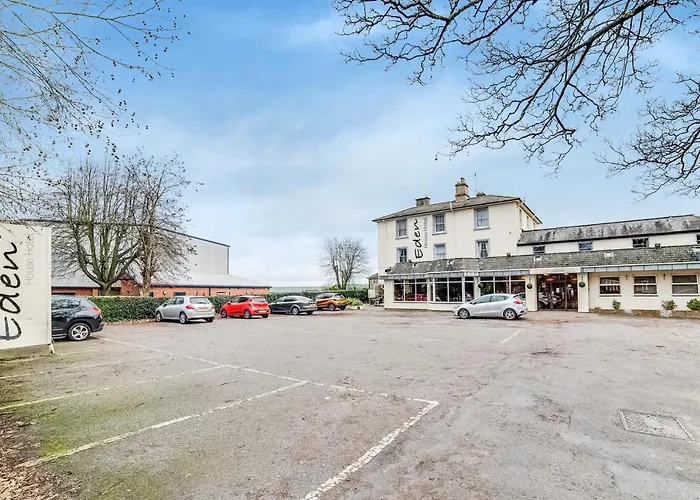 Eden House Hotel